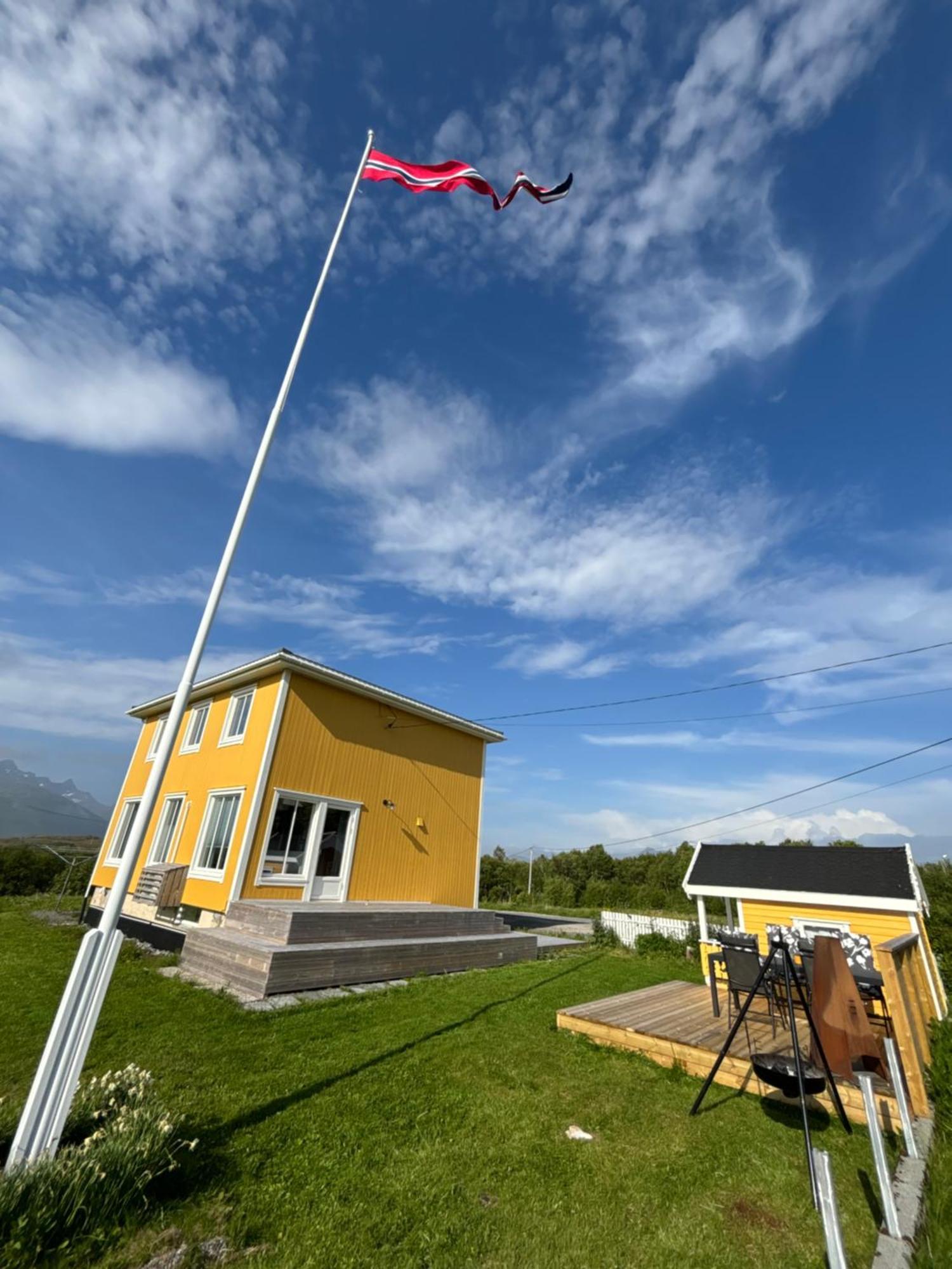 Pederstua, A Classic Fisherman'S Farm House In The Middle Of Lofoten Storeidet エクステリア 写真
